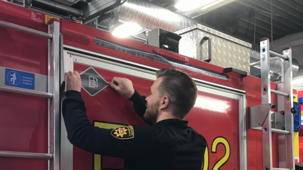 Extrication Sticker Extrication and New Technology | CTIF - International Association of ...