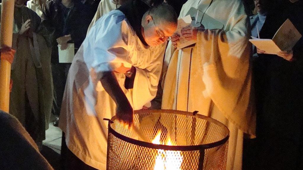 Benedictine monks preparing to light the Christ candle prior to Easter Vigil mass, Morristown, New Jersey. Wikipedia License, CC BY-SA 3.0, https://commons.wikimedia.org/w/index.php?curid=6623163
