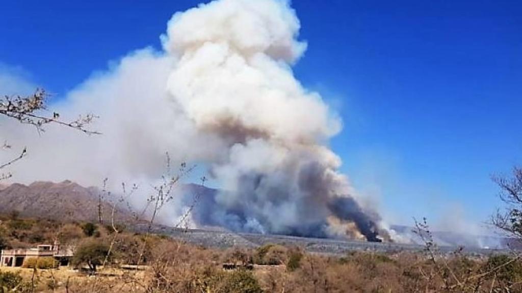 Photo Credit: Wikipedia Commons License   English: Wildfires in Cerro Negro, Córdoba (Argentina).  Date: 1 October 2020  Source: https://desafiospublicos.argentina.gob.ar/sites/default/files/septiembre_2020_informe_nacional_de_peligro_de_incendios_de_vegetacion.pdf  Author: Gustavo Sáez