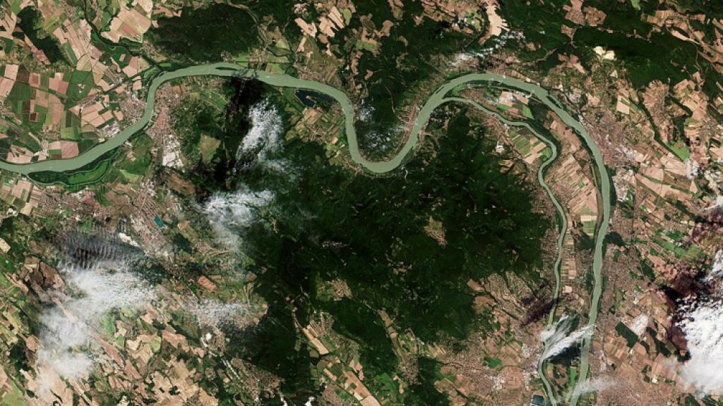 Photo Credit:   Danube’s waters fall to record lows ESA524550 - The Danube River near Budapest.jpg  These Copernicus Sentinel-2 images show a stretch of the Danube river about 45 km north of the Hungarian capital, Budapest. 